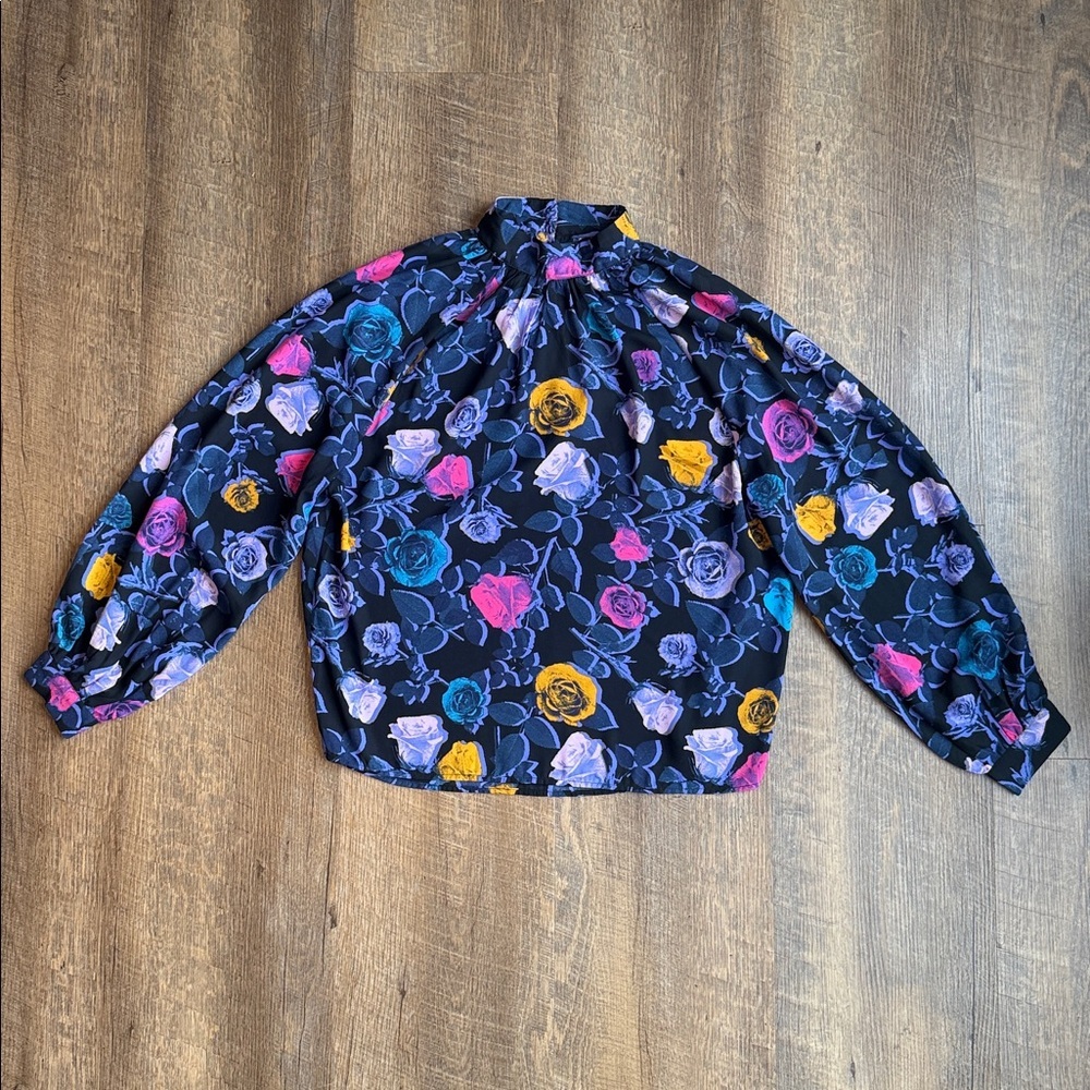 NWT Monki Womens Colorful Floral Rose Print Puff Sleeve Silly Blouse Size Small - Picture 4 of 16
